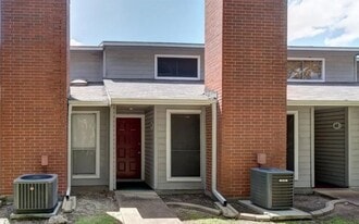 Building Photo - 1501 Stallings Dr