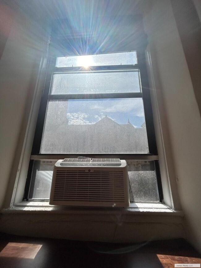 Building Photo - 1 bedroom in NEW YORK NY 10024