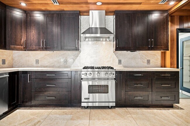 Building Photo - 3184 Dona Sarita Pl