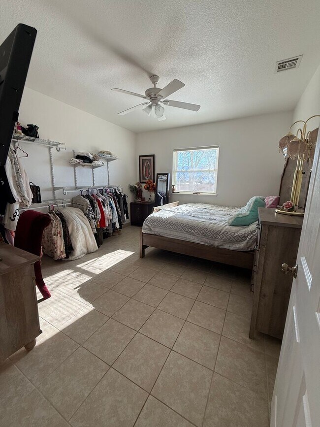 Building Photo - Dual Family Living - Horse Property - In Law Quarters