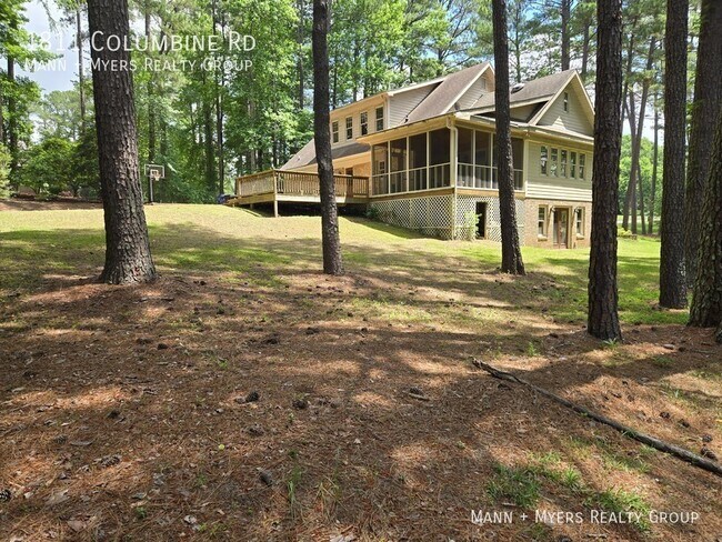 Building Photo - 1811 Columbine Rd