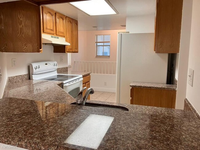 Building Photo - 2833 N Course Dr