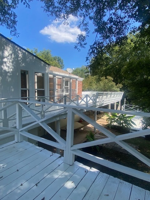 Building Photo - 828 Lemont Dr