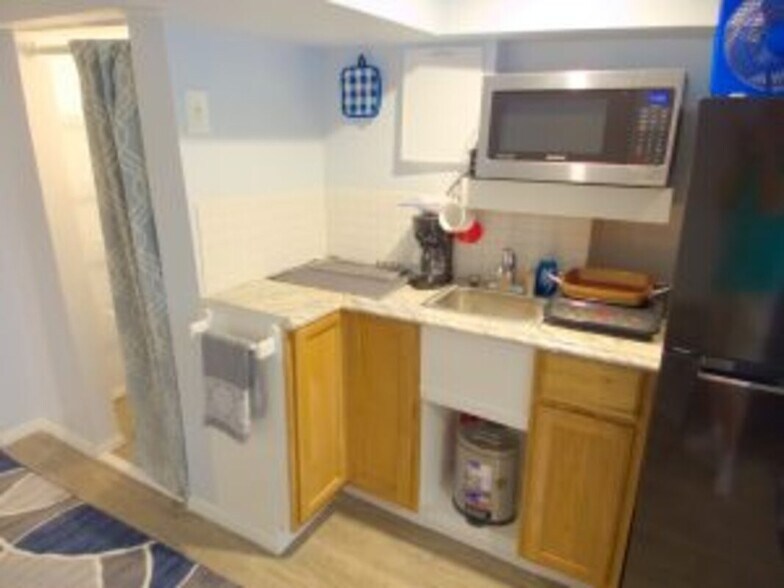 Building Photo - 1831 Oxford Ave SW