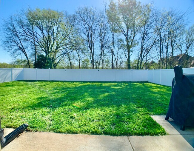 Building Photo - 161 Jesse Dr