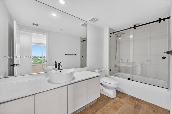 Building Photo - 4250 Biscayne Blvd