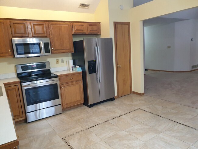 Building Photo - 2811 Winterbrook Cir