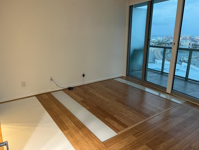 Building Photo - 888 Biscayne Blvd