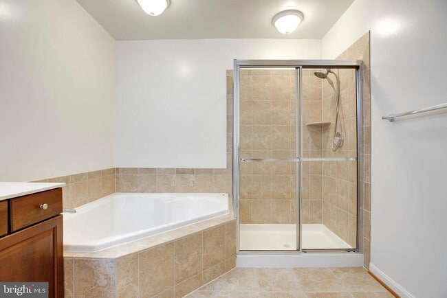 Building Photo - 42670 Hollyhock Terrace