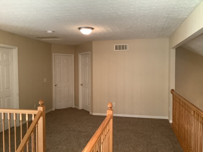 Building Photo - 46 Runkle Dr
