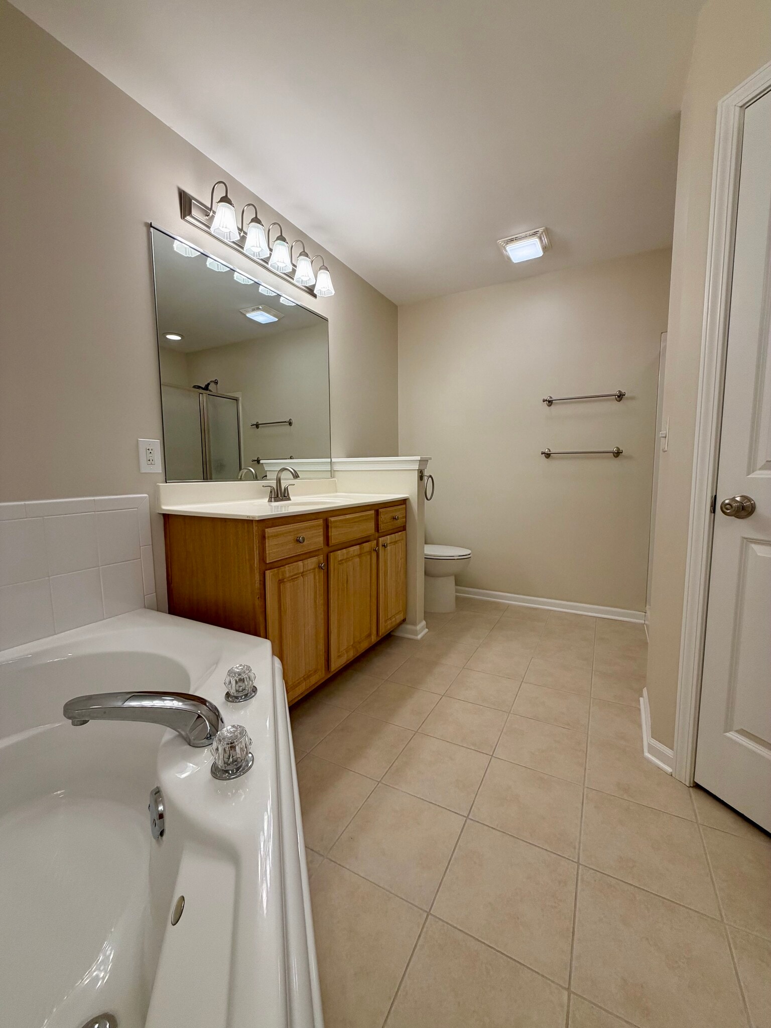 Building Photo - 10557 Maine Dr