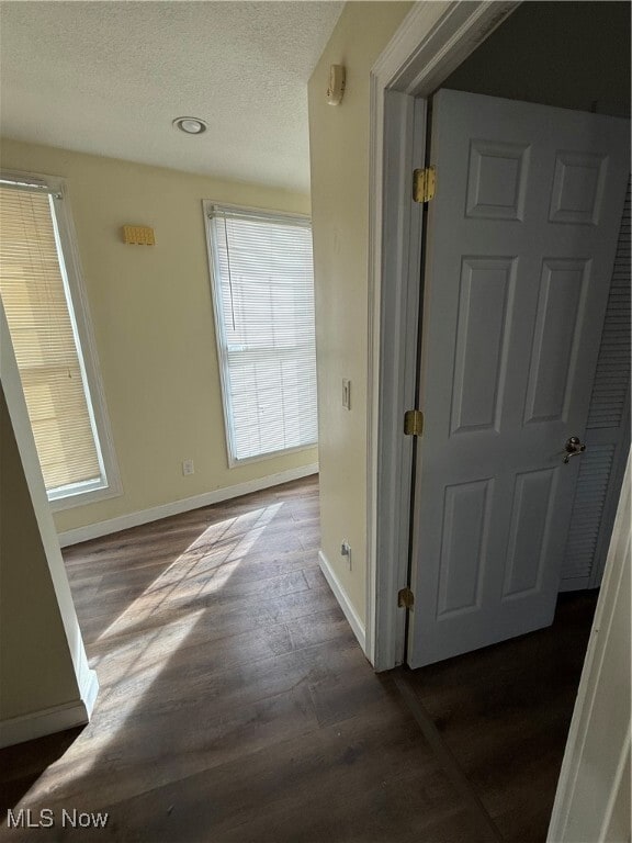 Building Photo - 915 Main St