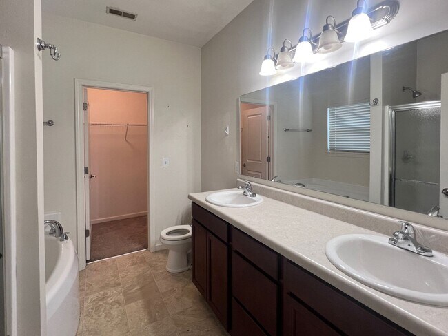 Building Photo - Newer Ranch Home in Avalon Bluff - 3 Bedrooms Plus a Den