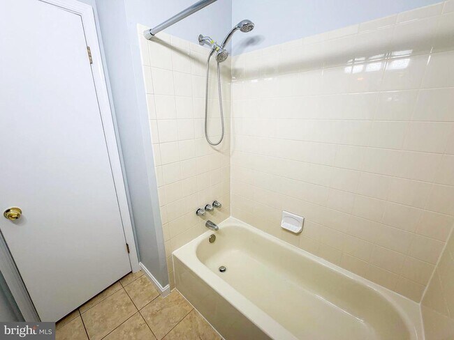 Building Photo - 9206 Lorelei Ct