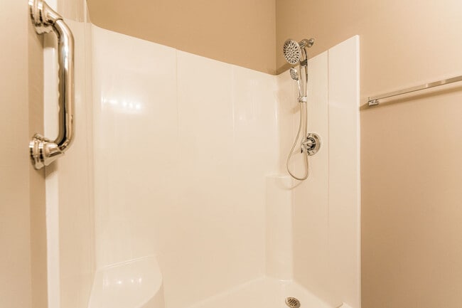 Building Photo - 2368 Concord Dr