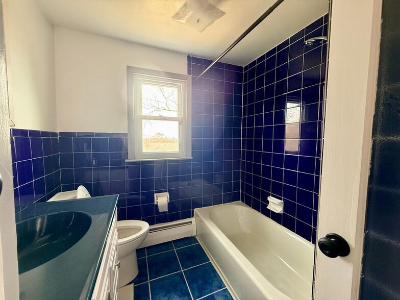 Building Photo - 91 Enright St