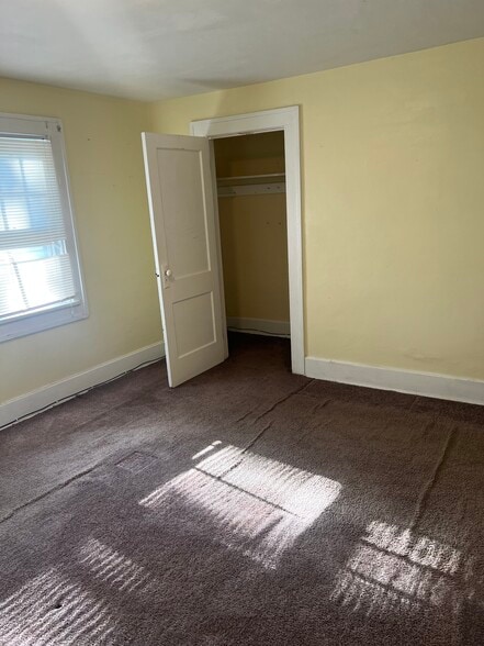 Building Photo - 721 E 36th St