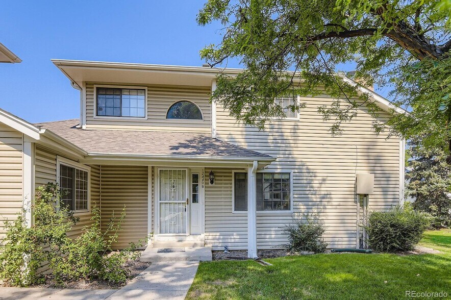 Building Photo - 12440 E Pacific Cir