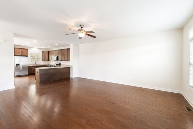 Building Photo - 2410 Winthrop Dr