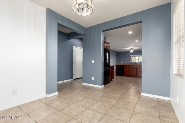 Building Photo - 10484 E Verbina Ln