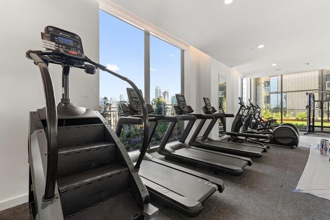 Building Photo - 44 East Ave