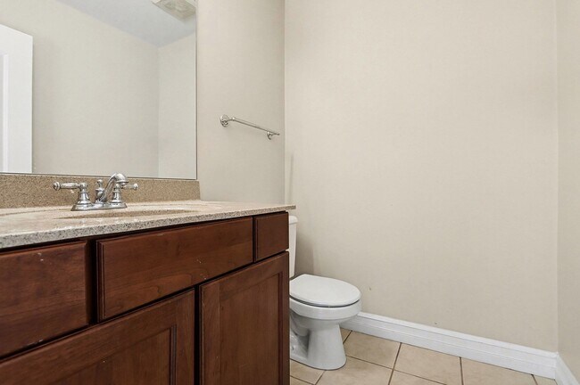 Building Photo - 113 Clubhouse Dr