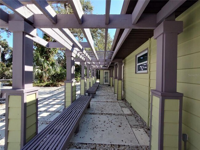 Building Photo - 3400 Clark Dr