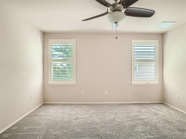 Building Photo - 819 Palo Duro Dr