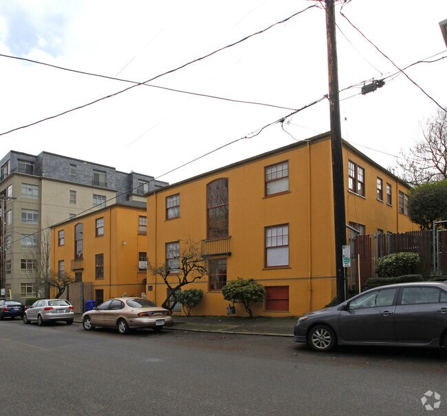 Greenway Apartments 1958 NW Irving St Portland OR 97209 Apartment