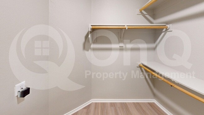 Building Photo - 3263 Wexford Dr