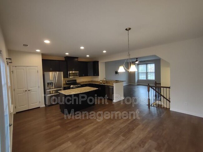 Building Photo - 4073 Zilker Park Dr