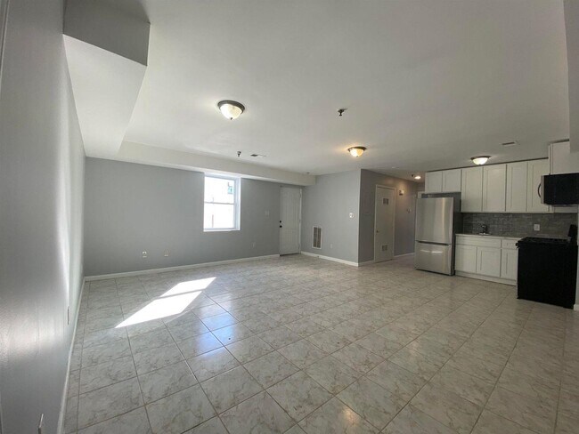 Primary Photo - 587 70th St