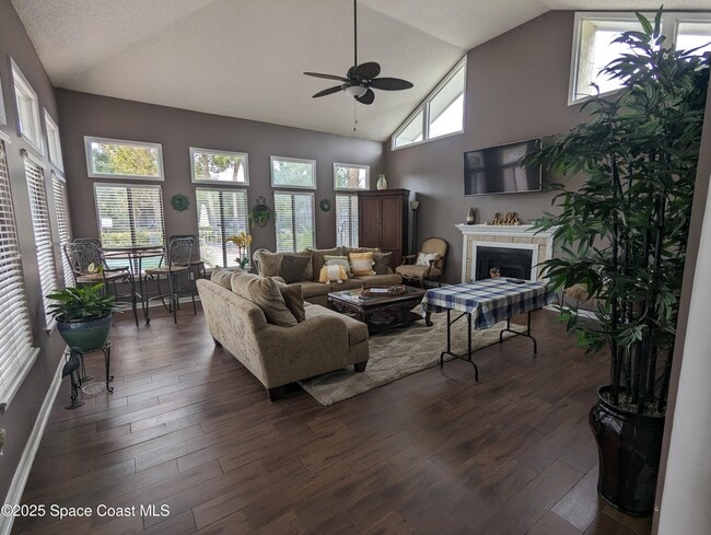 Building Photo - 3550 Sable Palm Ln