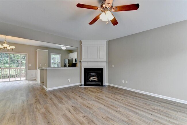 Building Photo - 4005 Edgecomb Dr