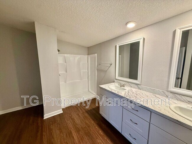 Building Photo - 1760 Freedom Dr