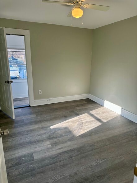 Building Photo - 39 N Spring St