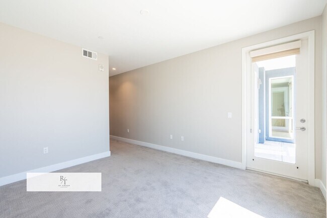 Building Photo - Quiet, Modern 2-Bed Home with Private Pati...