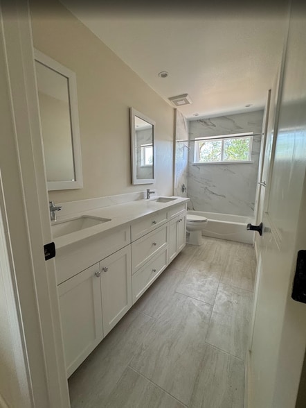 Building Photo - 3729 Cannes Pl