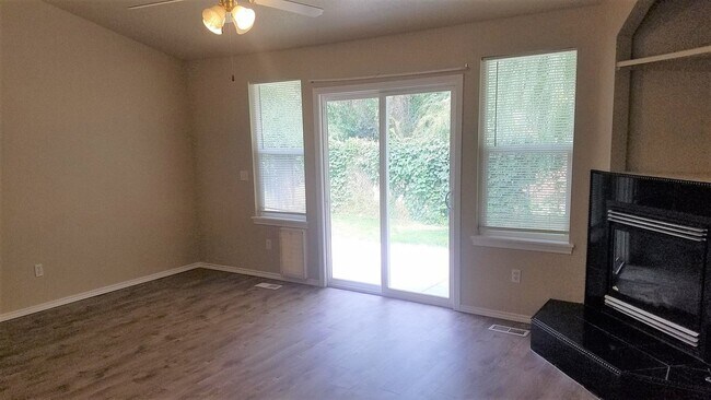 Building Photo - Nampa 3 Bedroom Home.