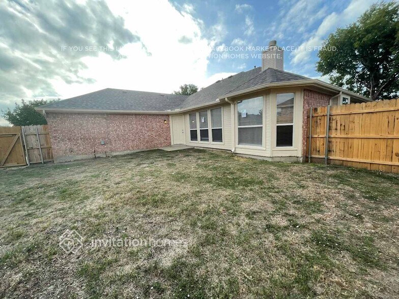 Building Photo - 7414 Bryn Mawr Dr