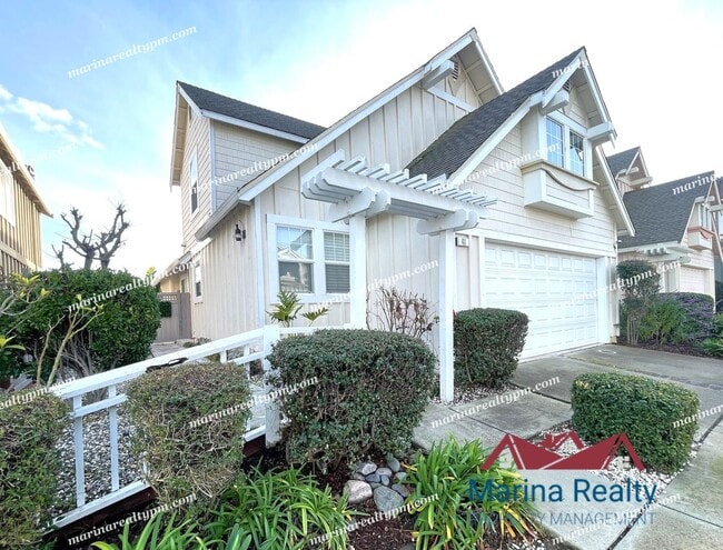 Building Photo - Available August 1st   Waterview Large Bal...