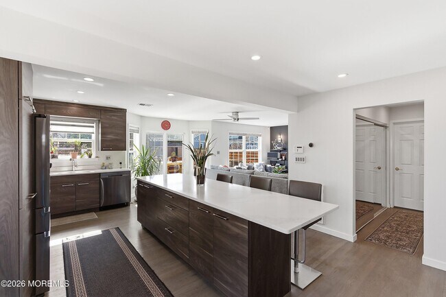 Building Photo - 619 Woodland Ave