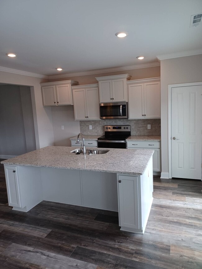 Building Photo - 1748 Park Terrace Ln