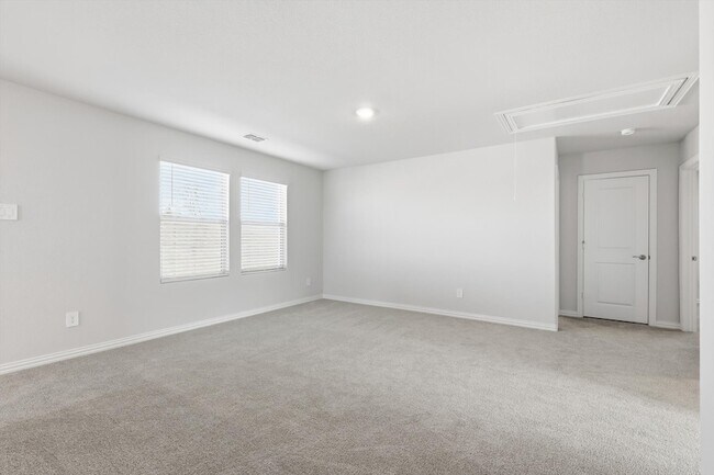 Building Photo - 5611 Chasewood Dr