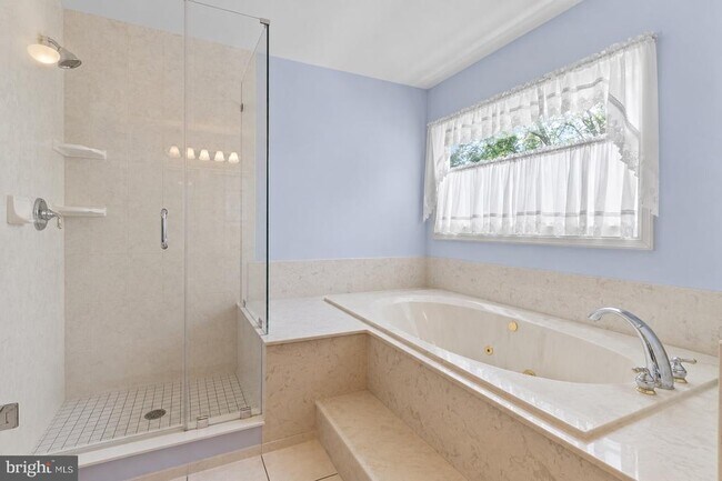 Building Photo - 4804 Leighfield Valley Dr