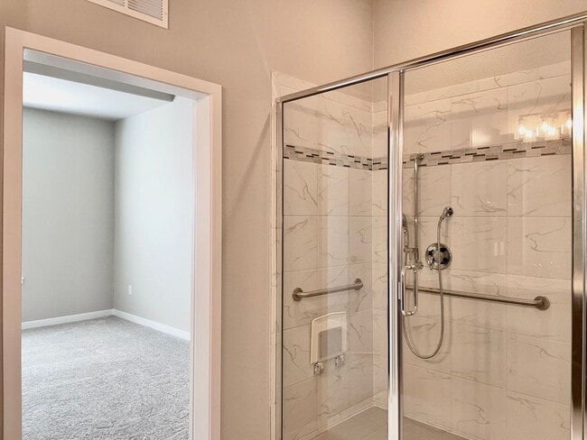 Building Photo - Townhome w/ All the Bells and Whistles!