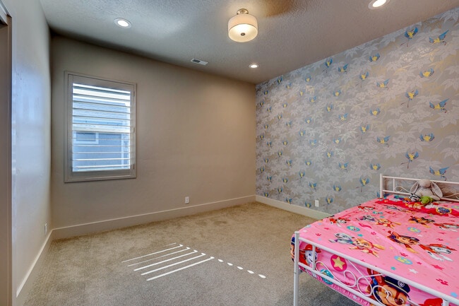 Building Photo - 3045 S Shadywood Way