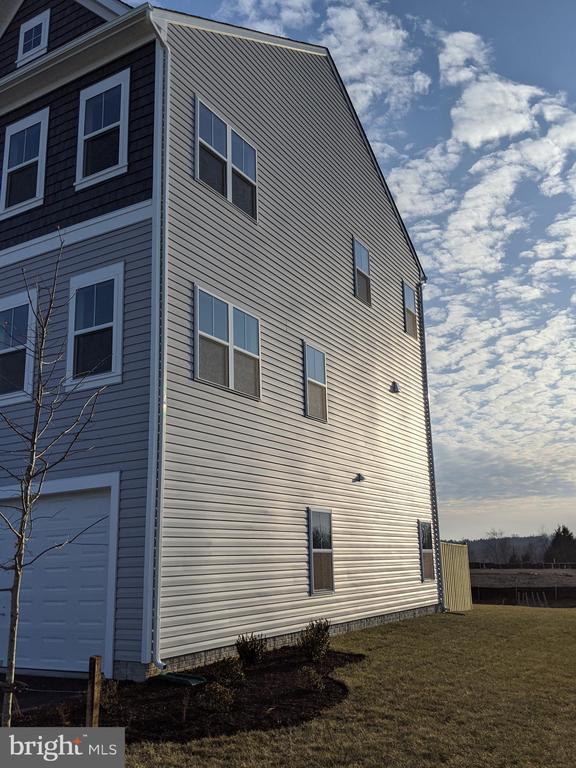 Building Photo - 224 Parkland Dr