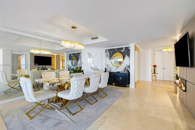 Building Photo - 848 Brickell Key Dr