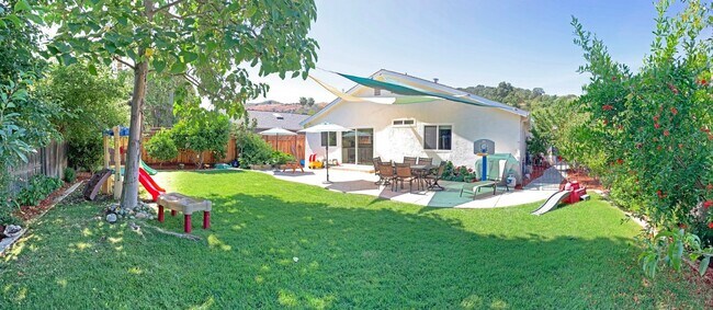 Building Photo - Beautiful 3 Bedroom, 2 Bathroom Remodeled Home & Solar!